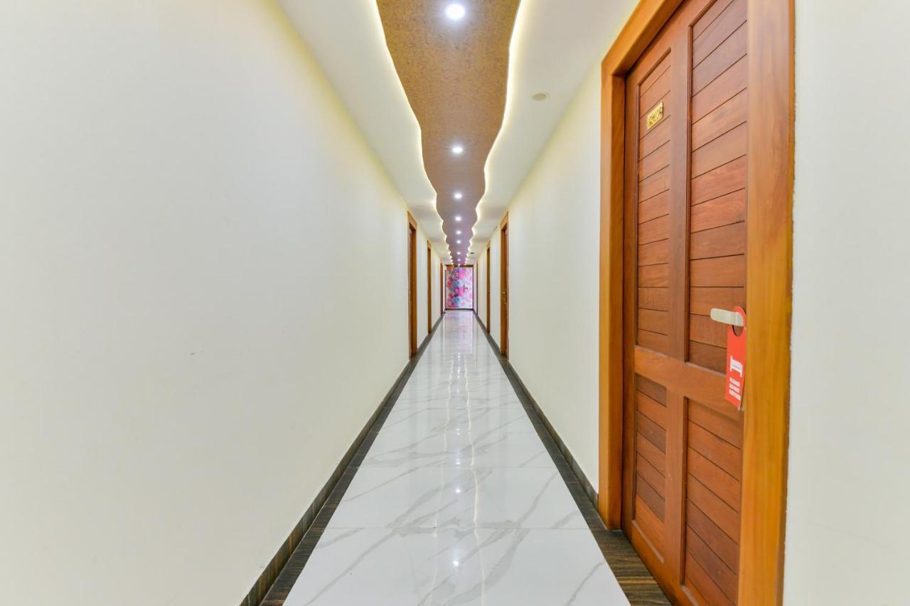 Oyo 1889 Hotel Aj Park Alappuzha Extérieur photo
