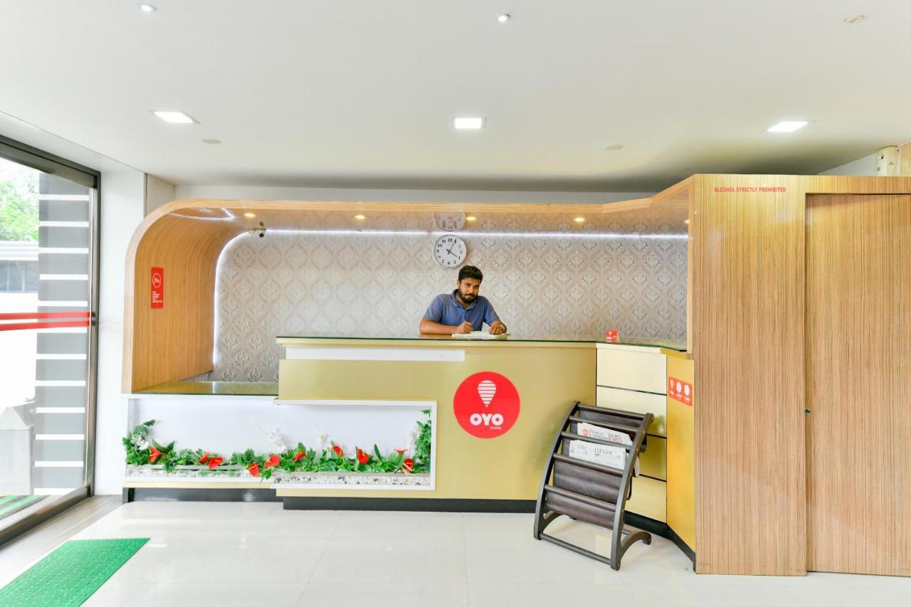 Oyo 1889 Hotel Aj Park Alappuzha Extérieur photo
