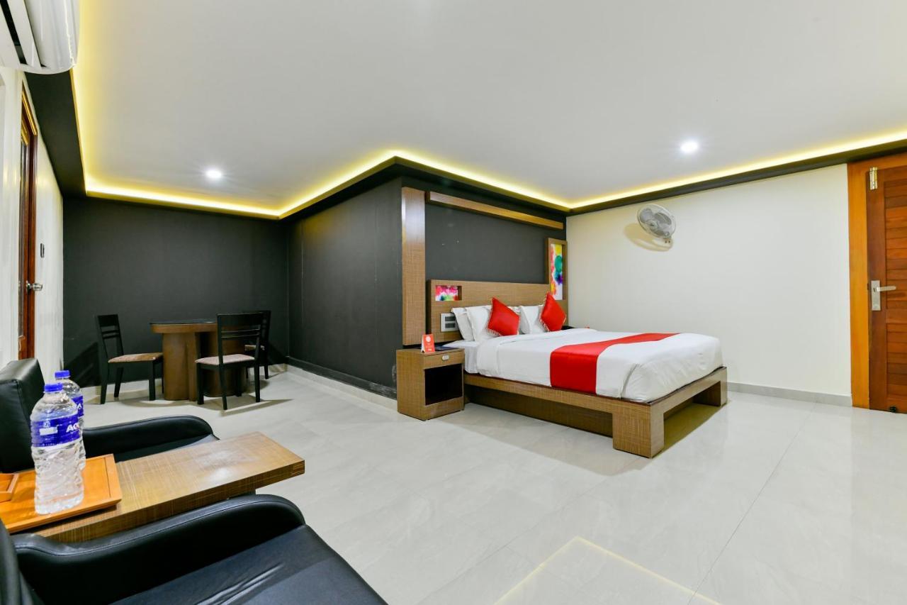 Oyo 1889 Hotel Aj Park Alappuzha Extérieur photo
